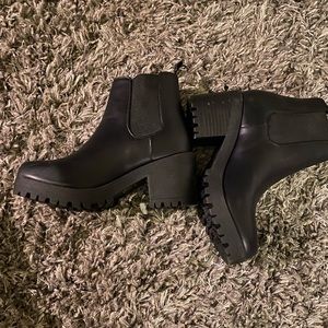 soda black boots